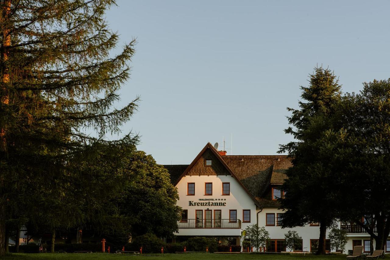 Waldhotel Kreuztanne Sayda Bagian luar foto