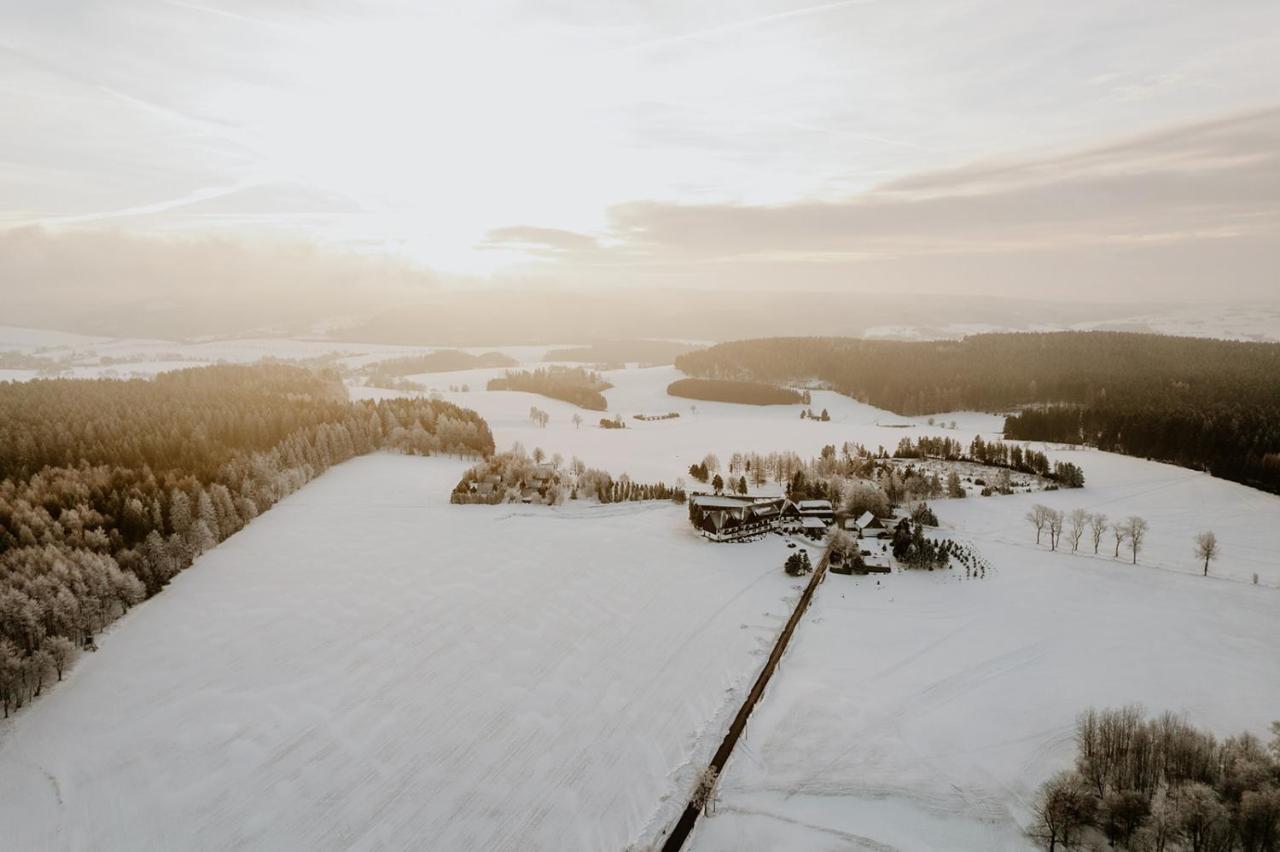 Waldhotel Kreuztanne Sayda Bagian luar foto