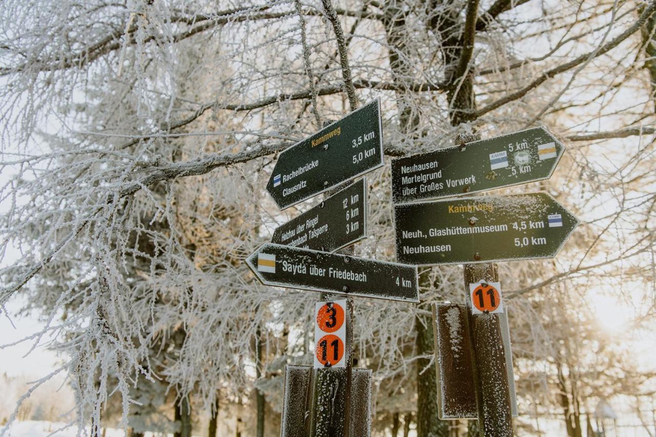 Waldhotel Kreuztanne Sayda Bagian luar foto